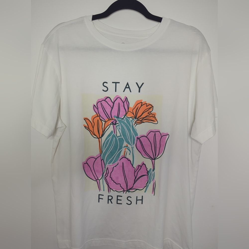 "Stay Fresh" Floral White T Shirt size M